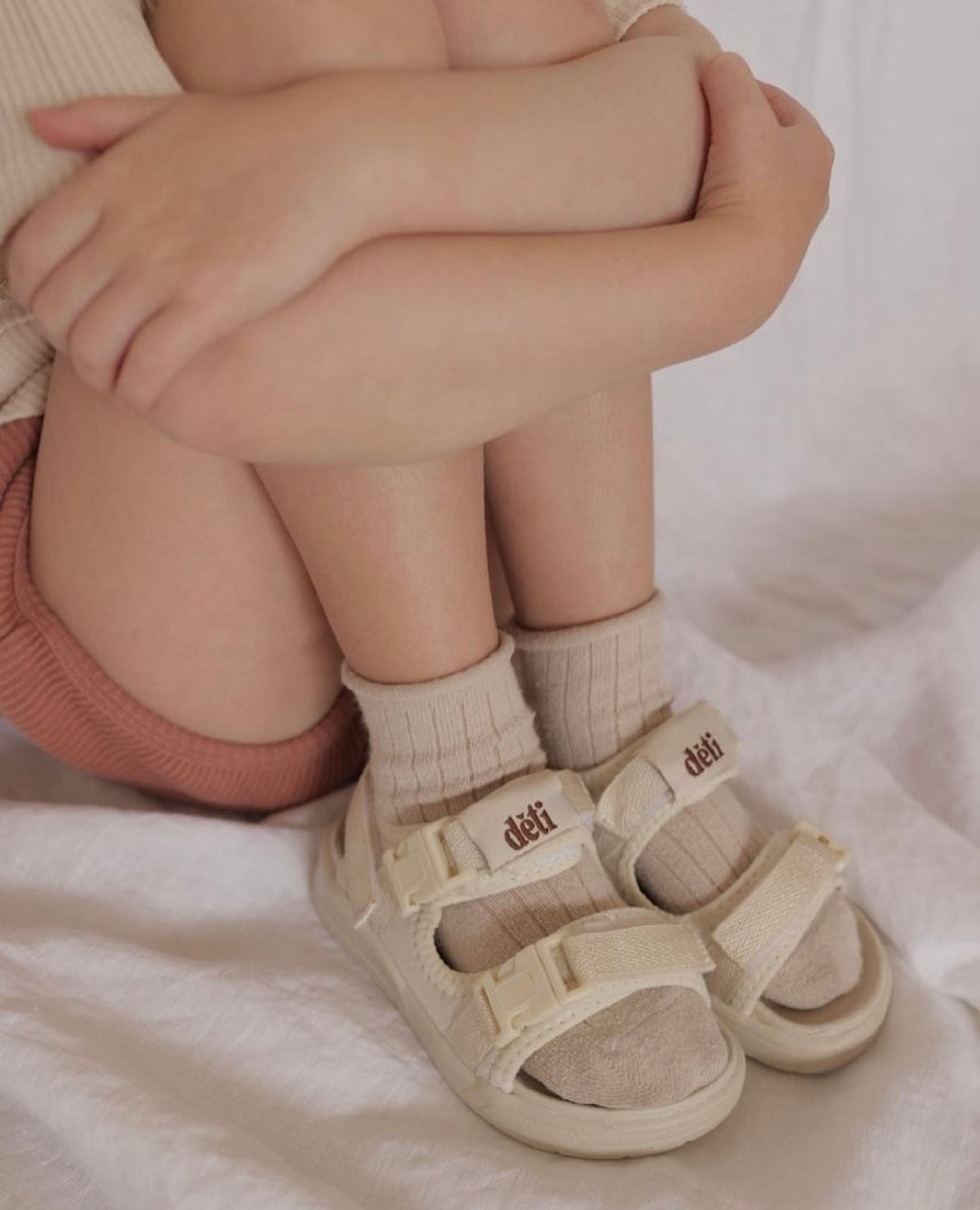 deti sandals in beige