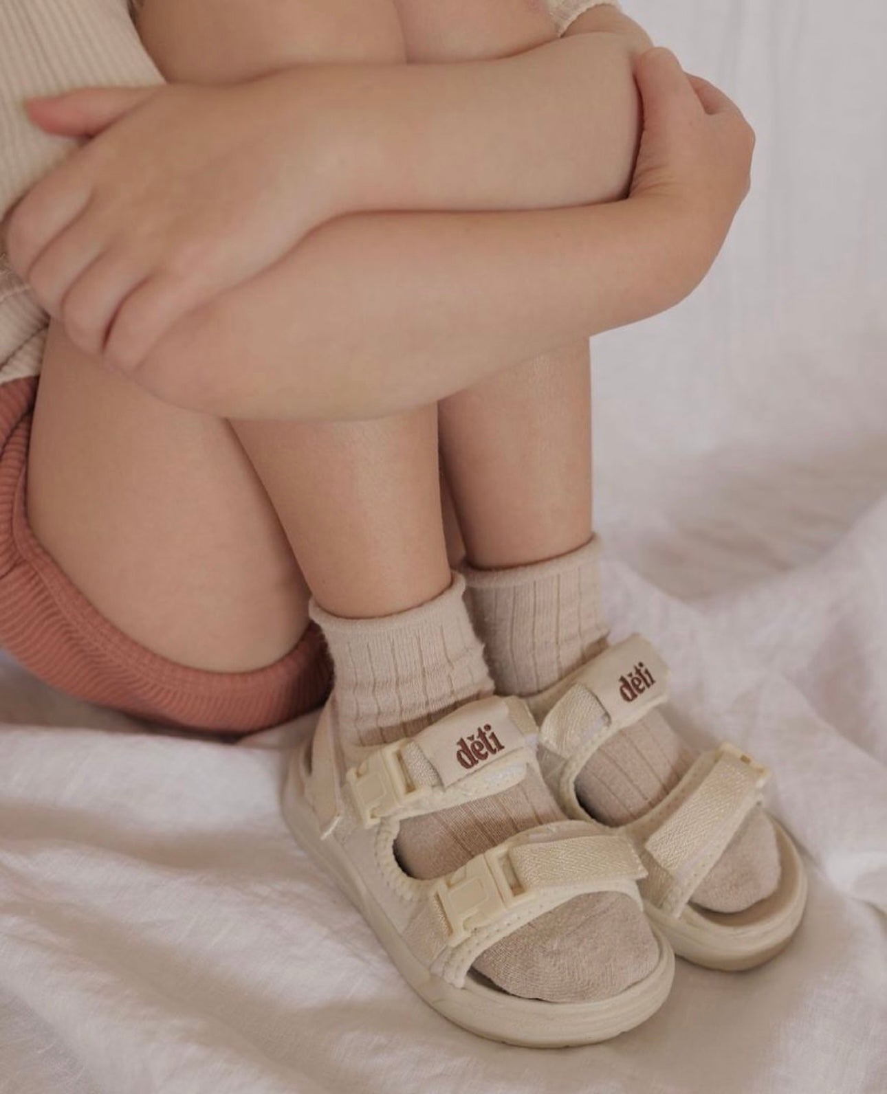 deti sandals in beige