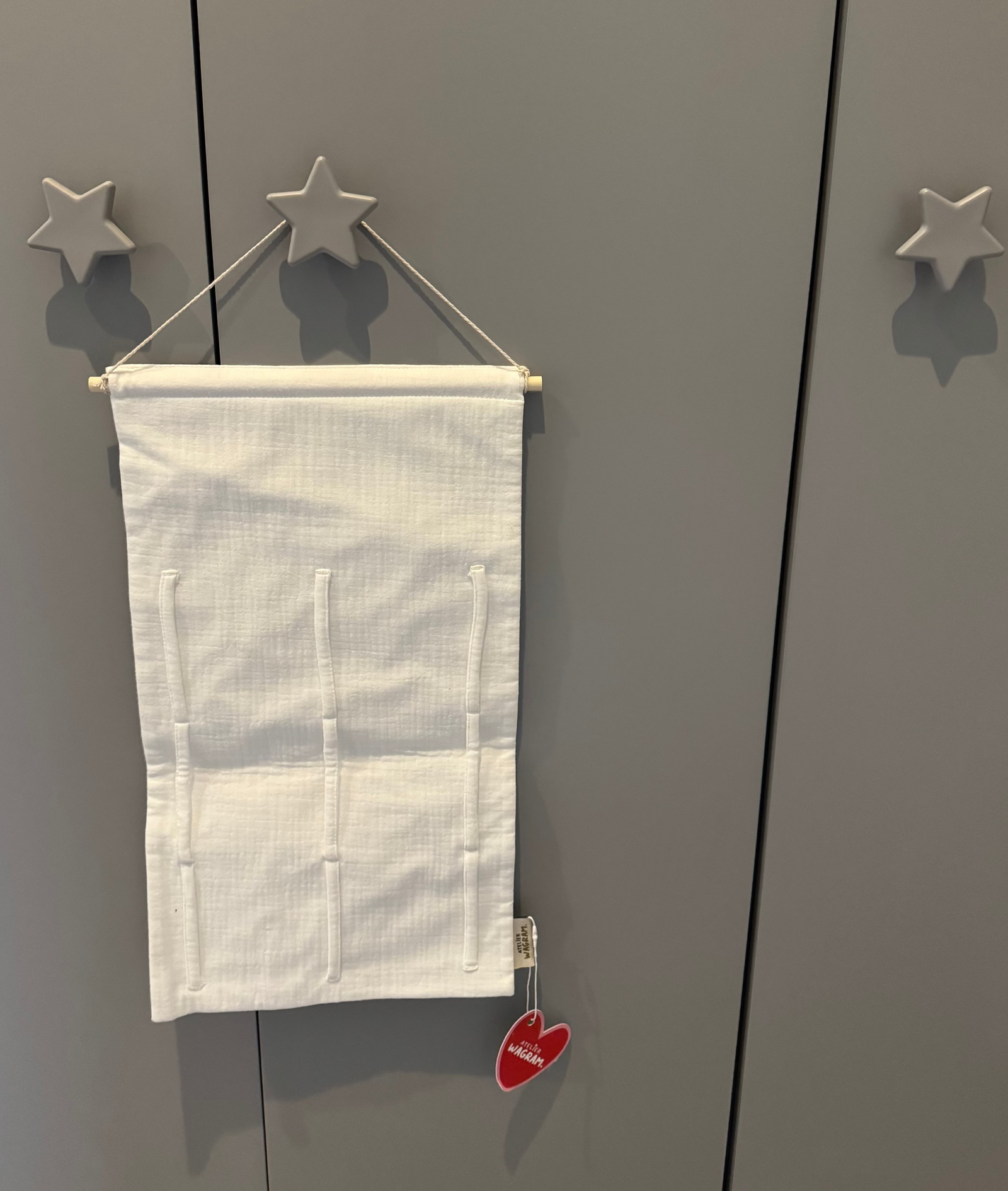 Hair clip holder in white
